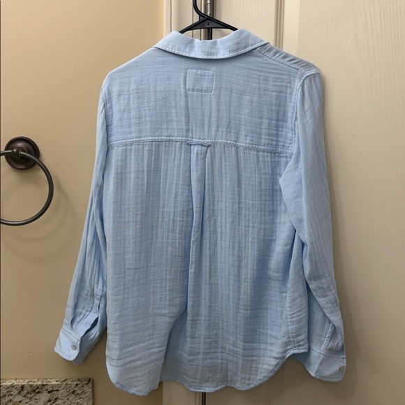 Rails Light Blue Casual Button-Down Shirt NWOT - Picture 4 of 12